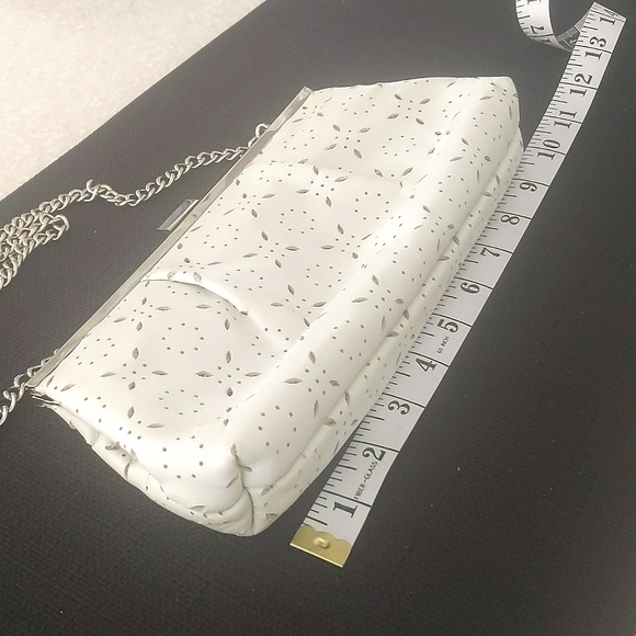 Buzz by Jane Fox off white handbag. - Picture 5 of 6